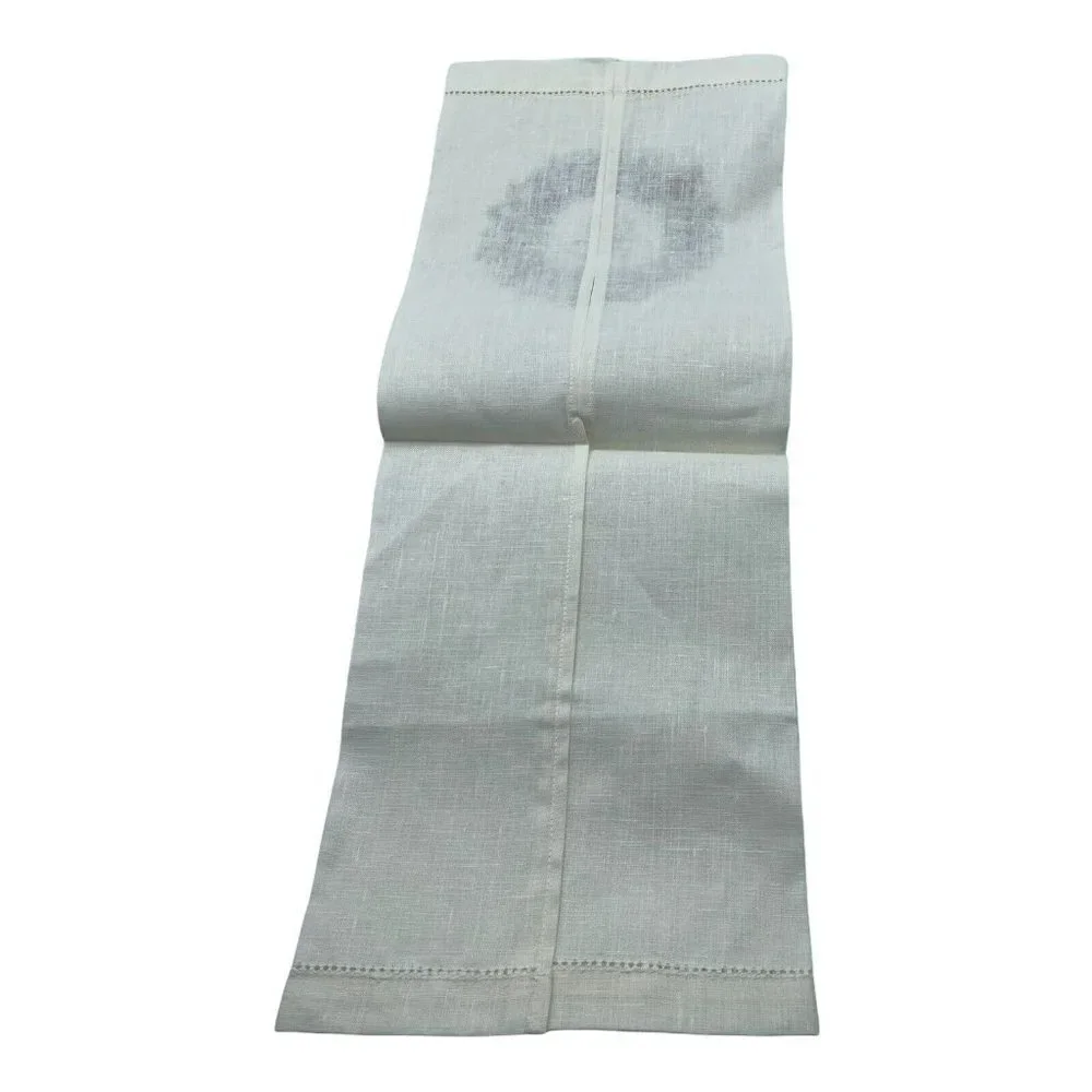 Embroidered Monogram Letter E Christmas Linen Handtowel Wreath Design